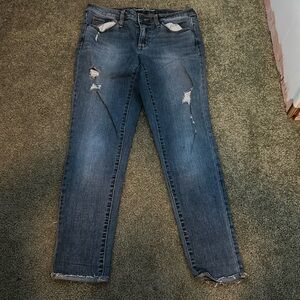 Ripped jeans size 6 universal threads